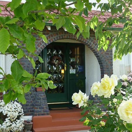 אואהמרו Highway House Bed And Breakfast מראה חיצוני תמונה