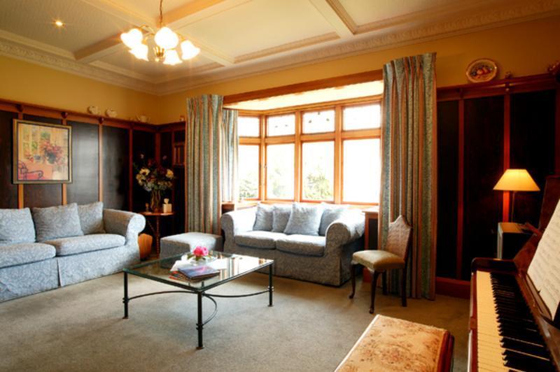 אואהמרו Highway House Bed And Breakfast מראה חיצוני תמונה
